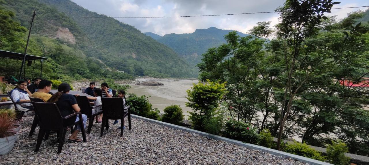 H7 Stay On The Ganges, Yoga & Spa Resort, Rishīkesh Zewnętrze zdjęcie